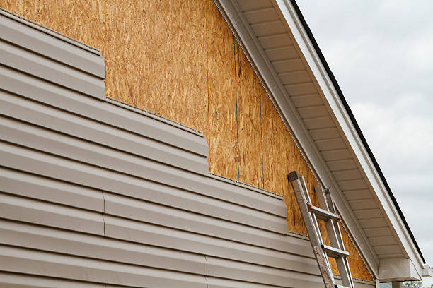 24/7 Emergency Vinyl Siding experts in East Palestine, OH